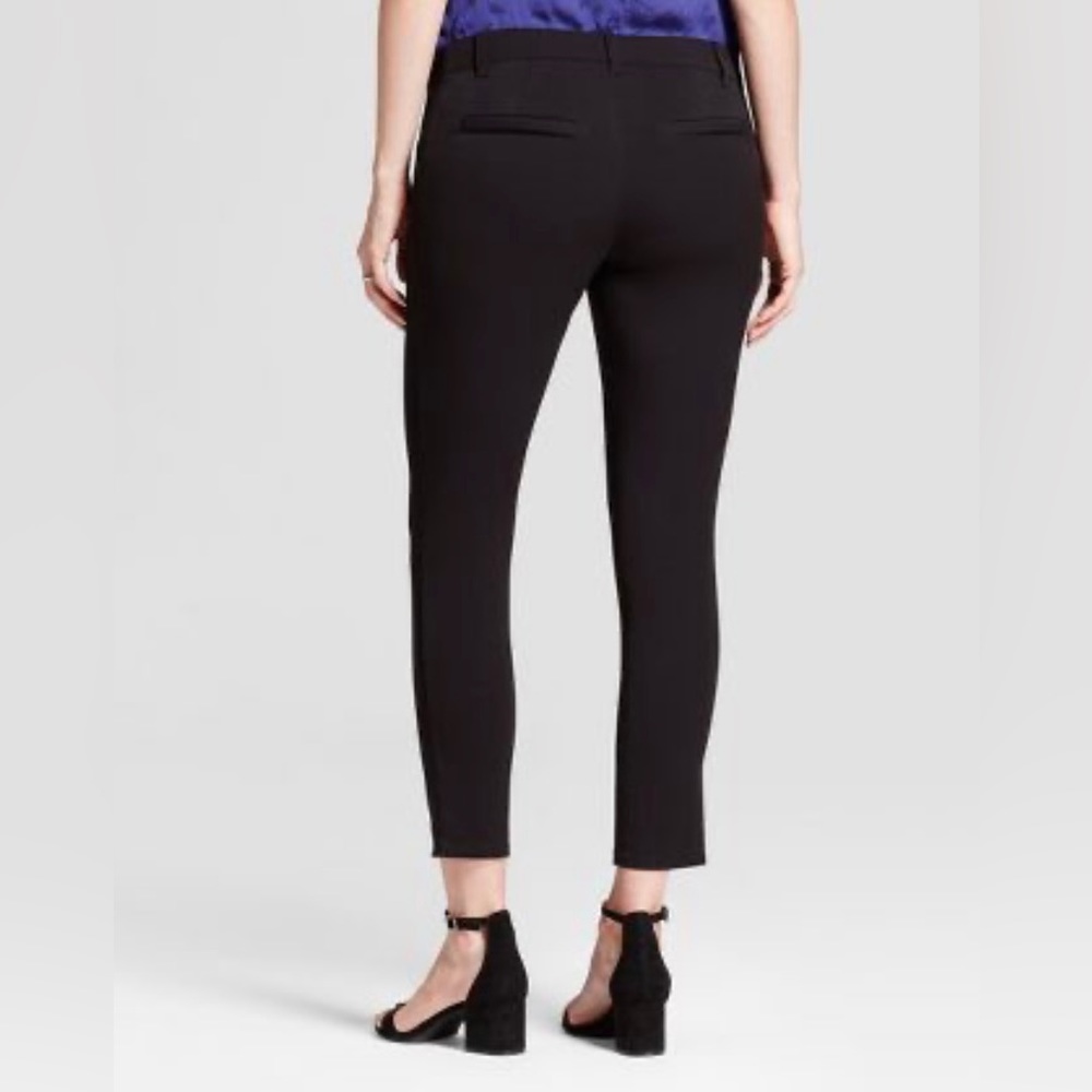 Maternity black dress skinny pant size 10